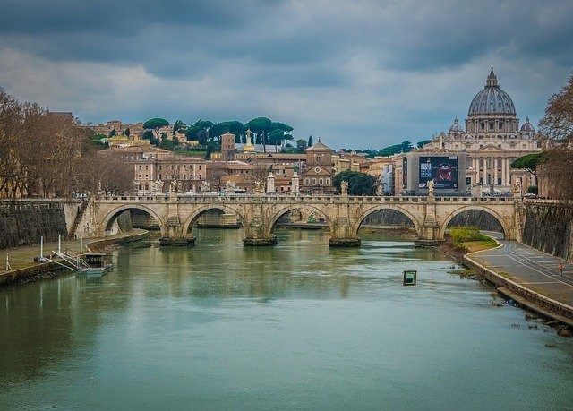 Sezioni Unite Cassazione n. 8561 del 2021, la richiesta di distrazione non costituisce rinuncia al patrocinio a spese dello stato
